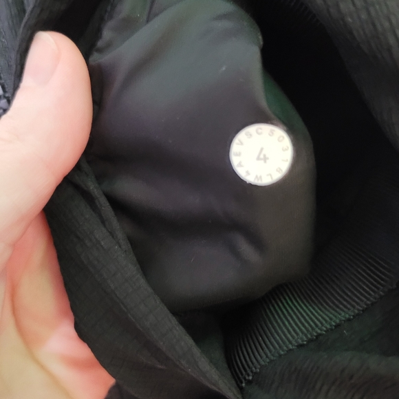 Lululemon Non-Stop Bomber (First Release) Size 4 - Picture 11 of 15